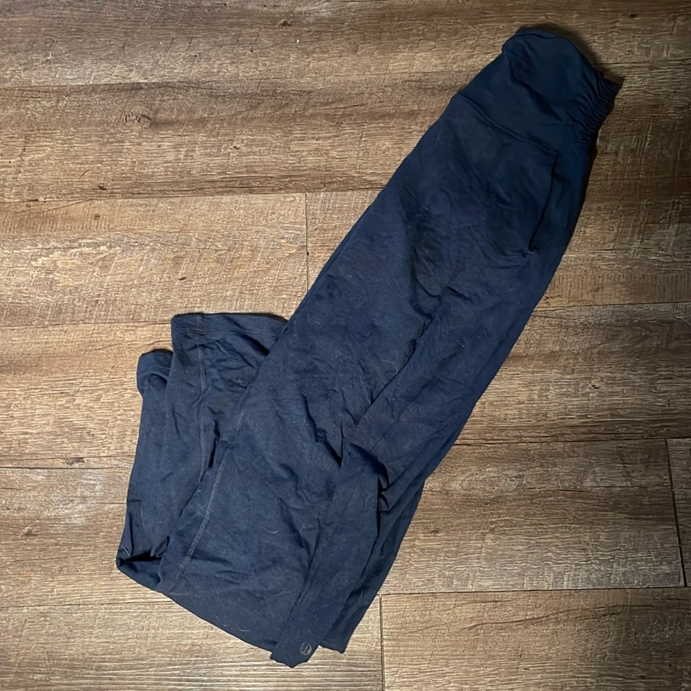 Lululemon yoga pants